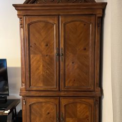 Armoire / Dresser / Entertainment Center