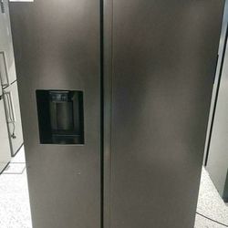 Refrigerator Samsung NEW - Financing option - Pickup today