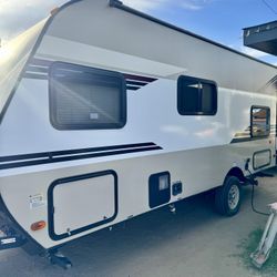 2019 Pacific Coachworks 