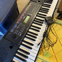 Yamaha Electric Keyboard