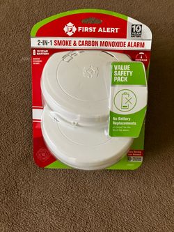First Alert Smoke and CO2 Detectors New