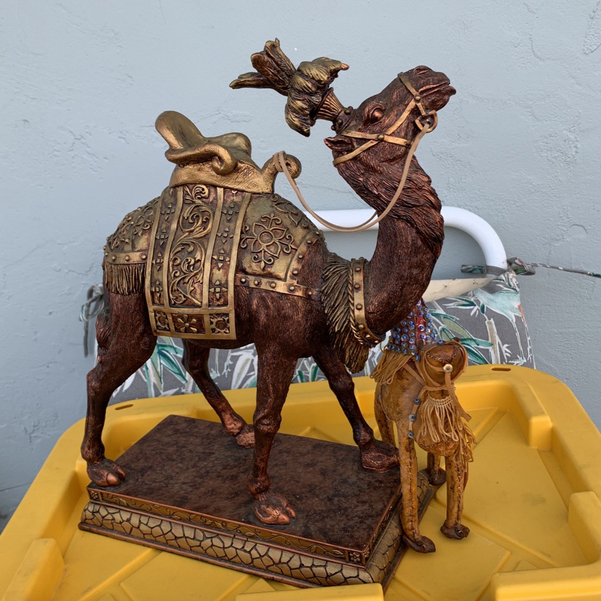 Household Camel Decorations