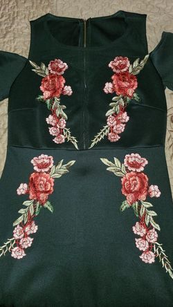 Women's zip back dress size L