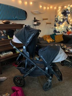 Black Uppa Baby V2 Double Stroller W Attachment for expansion