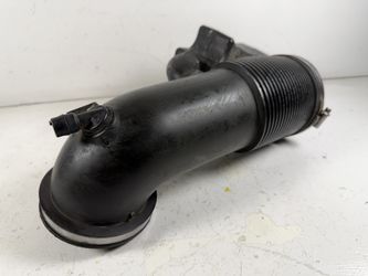 BMW E39 540i e38 740i OEM AIR INTAKE TUBE RESONATOR