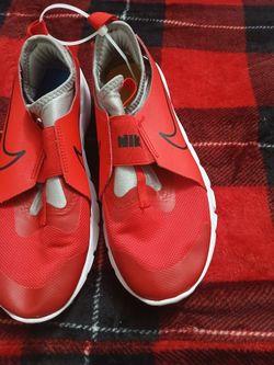 Tennis Shoes