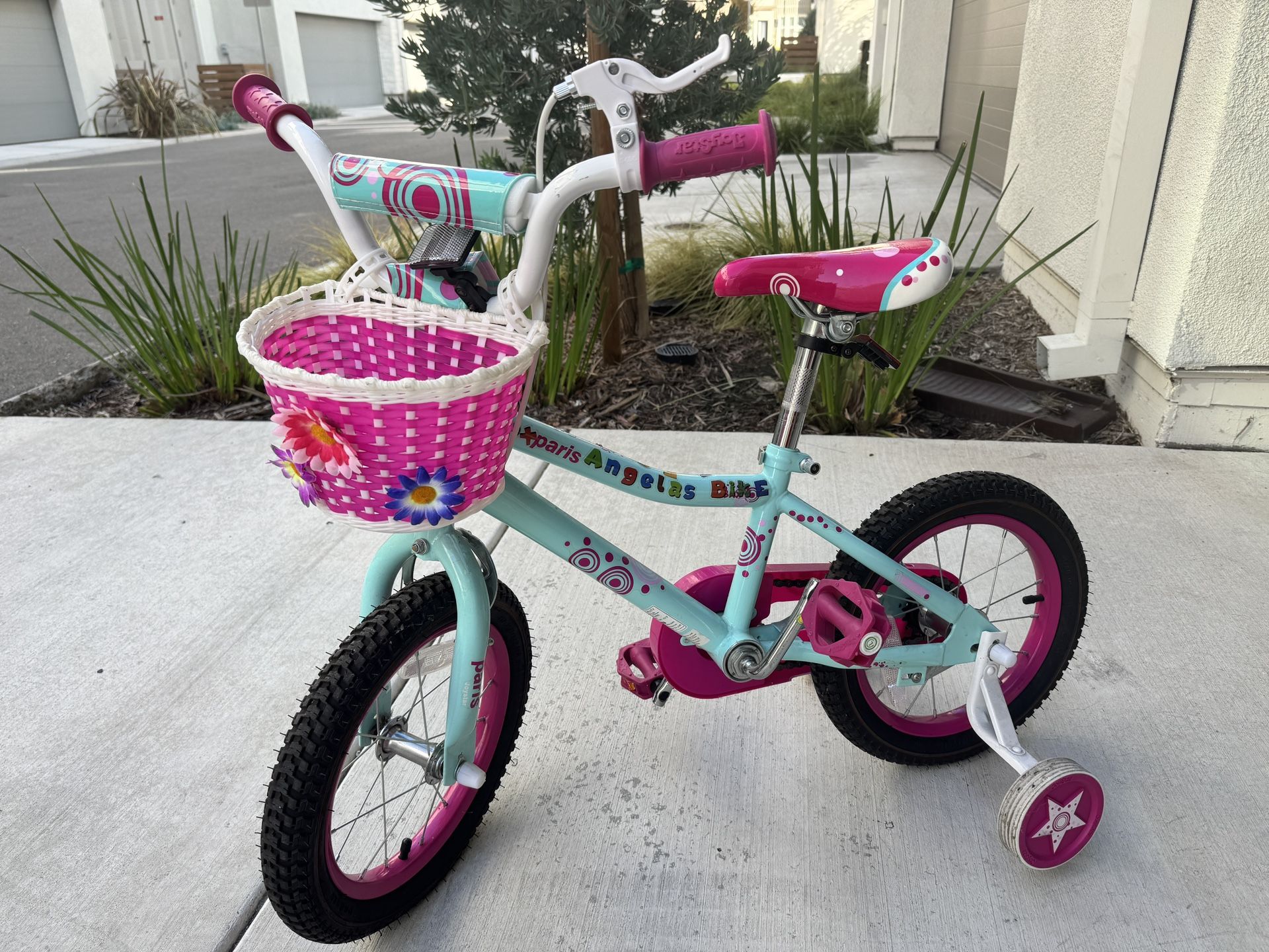 14inch Kids Bike with Training Wheels, Basket and Handbrake