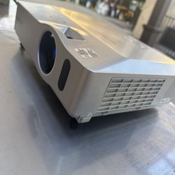 Hitachi Projector 