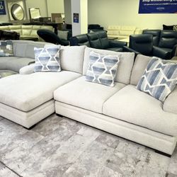 Deep Seat Cream Fabric Sectional With Chaise - We Deliver & Finance 🚚🔥🚚💸