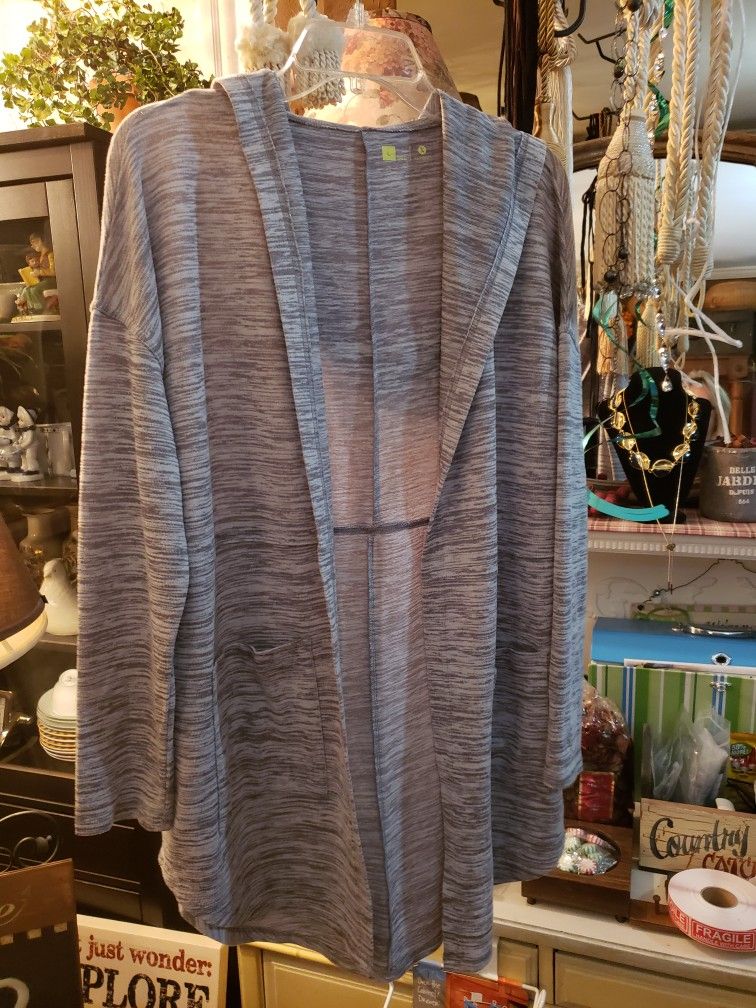 Ladies Large Hoodie Cardigan With Shirt tail Bottom