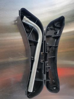 2002 2003 2004 2005 Audi A4 Quattro Wheel Tire Lug Wrench Tool w/ Storage Box