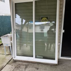 Pella Vinyl Patio Sliding Door 58.75x79.50