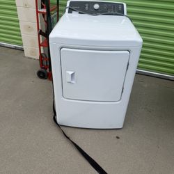 Frigidaire 6.7 Cu. Ft. Free Standing Electric Dryer 
