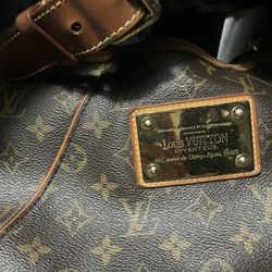 Louis Vuitton 