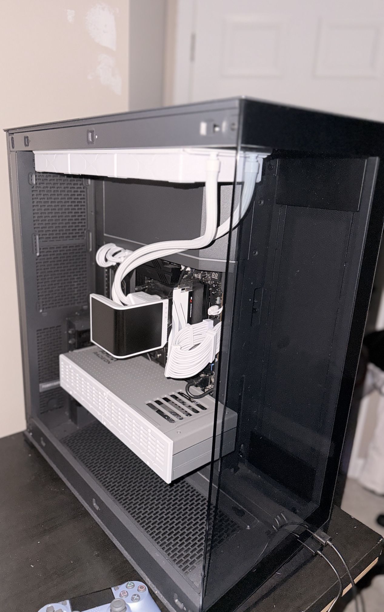 Phanteks NV7 Black – Premium ATX Case (Excellent Condition)