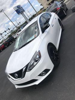 2017 Nissan Sentra SR fwd Miles:23166