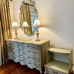 GORGEOUS  ITALIAN BEDROOM SET