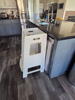 Kids cooking stool