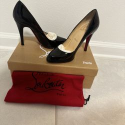 Christian Louboutin AUTHENTIC Size 36 Beautiful Black Patent Leather 