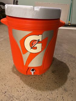 Gatorade, 10 gallon insulated cooler