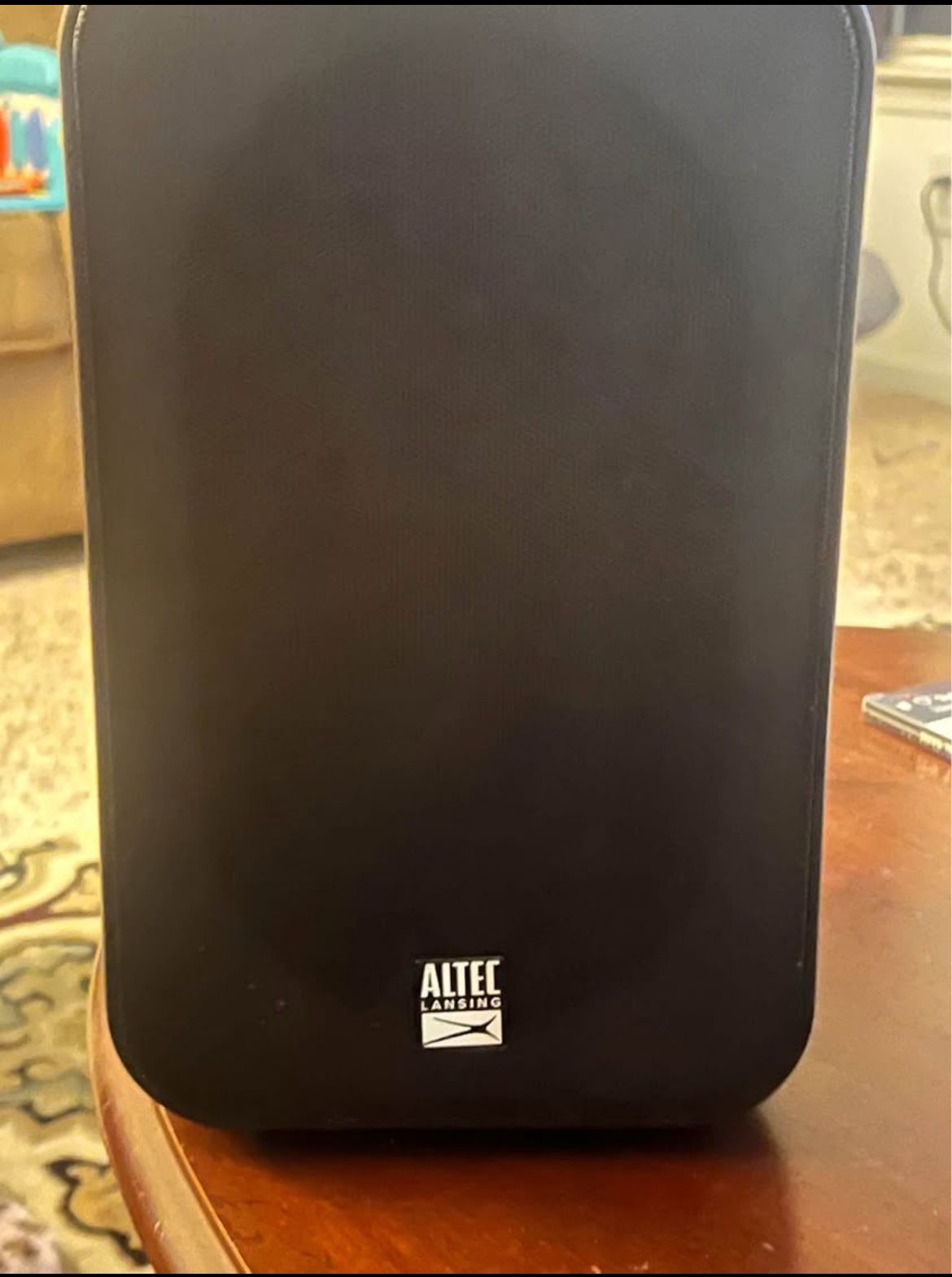 Altec bluetooth Speaker wireless 6 hour battery life,