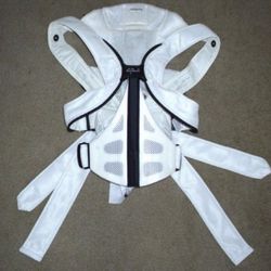 Baby Bjorn - Baby carrier