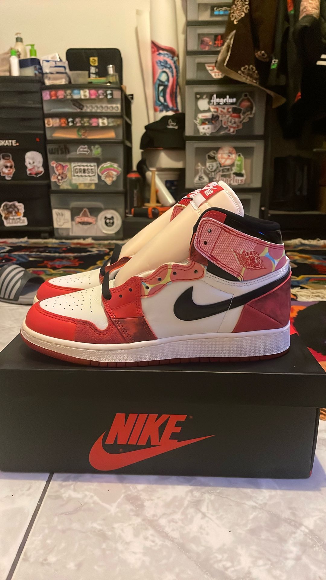 Jordan 1 Retro High OG Spider-Man