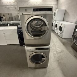 Electrolux Washer And Dryer Set “24 Ventless ( Lavadora Y Secadora )