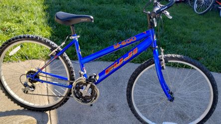 26" Fuji M-600 Mountain Bike med17" step through frame ready to ride.