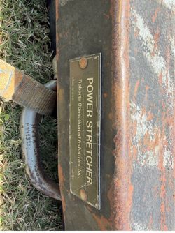 Power Carpet Stretcher