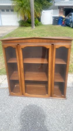 Plate cabinet