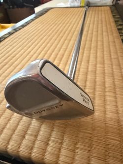 Odyssey 2 ball hot white putter