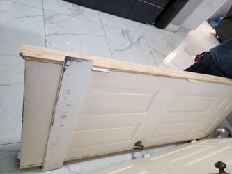 INTERIOR DOOR WITH FRAME 32 X 80