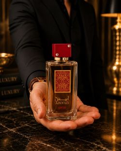 Dubai I Am White Abiyad Rouge Eau de Parfum (EDP) Spray, Regular Size 3.4 fl oz