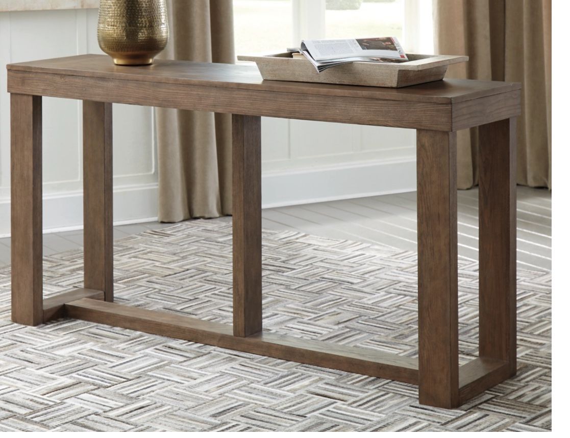 Console. Hallway table. Side Table