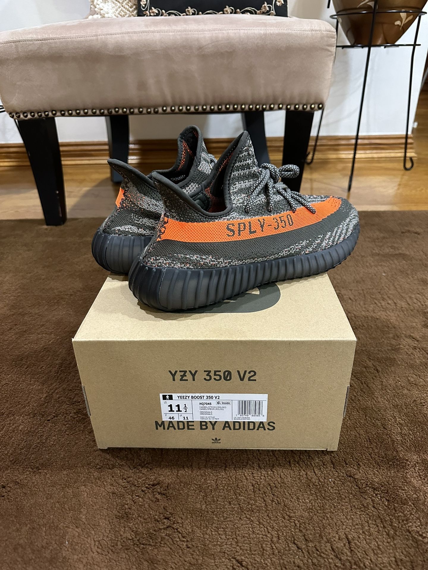 Yeezy 350 Carbon Beluga Size 11.5