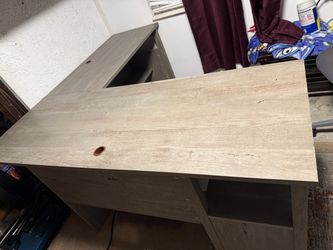 L shape Desk