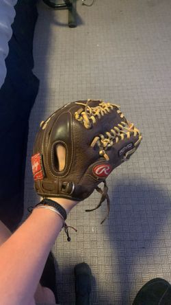 Rawlings baseball glove