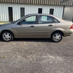 2005 Ford Focus 