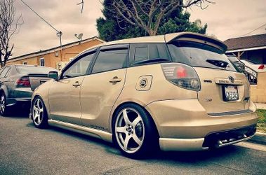 Toyota Matrix 2003-2008 is for the FRP duckbill spoiler