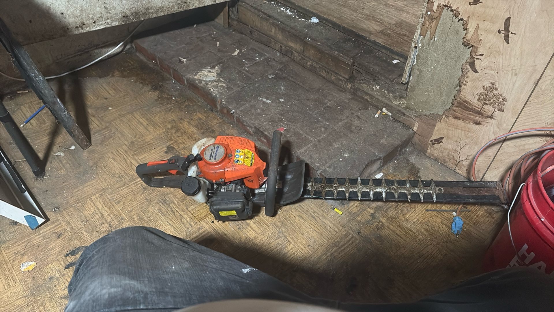 Commercial Hedge Trimmer