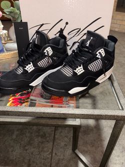 Jordan 4 White Thunder