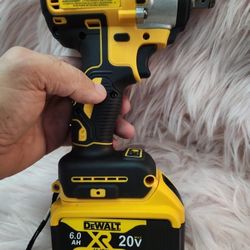 20v DeWalt Impact Wrench 1/2in And Bethany 6ah No Charger