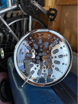 MOEN SHOWER HEAD WITH FILTER