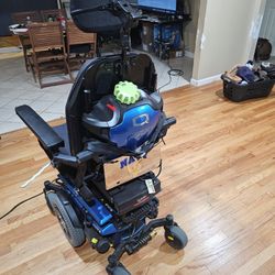 Hydraulic Lift Electric Wheelchair 