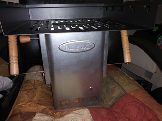 PORTABLE BAR-B Q. PIT WITH ICE CHEST NEW!