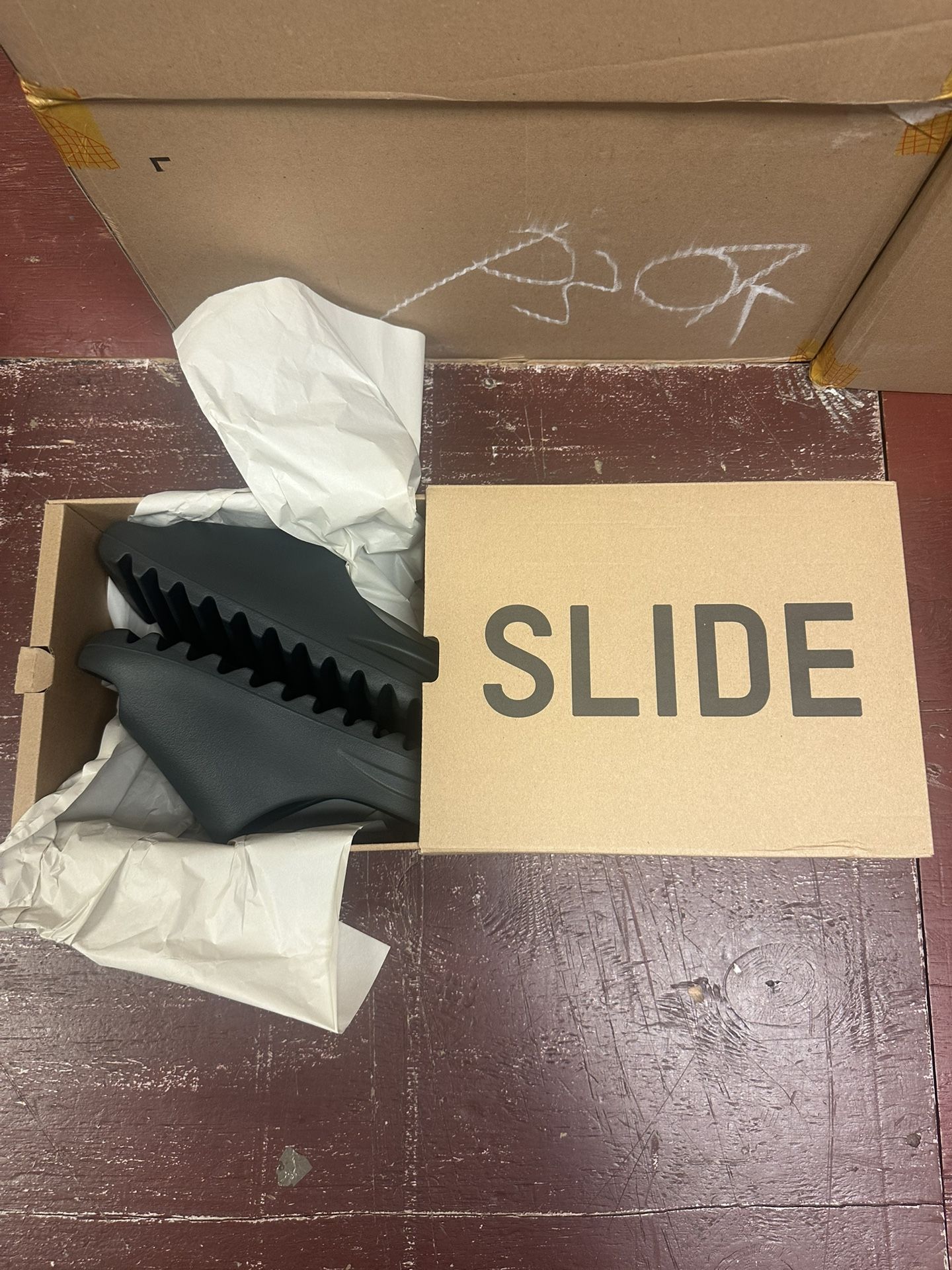 Adidas Yeezy Slide Dark Onyx Size 10