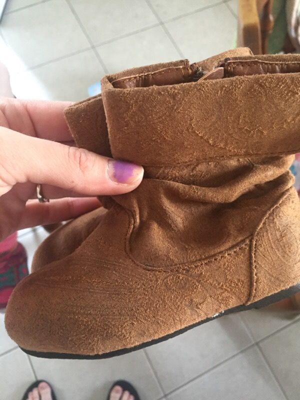 Baby girl boots size 4