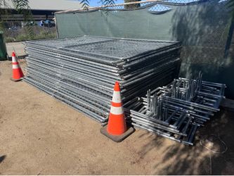 Temp fencing 28 panels