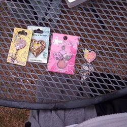 Disney Pins 